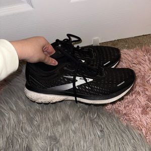 Brooks shoes